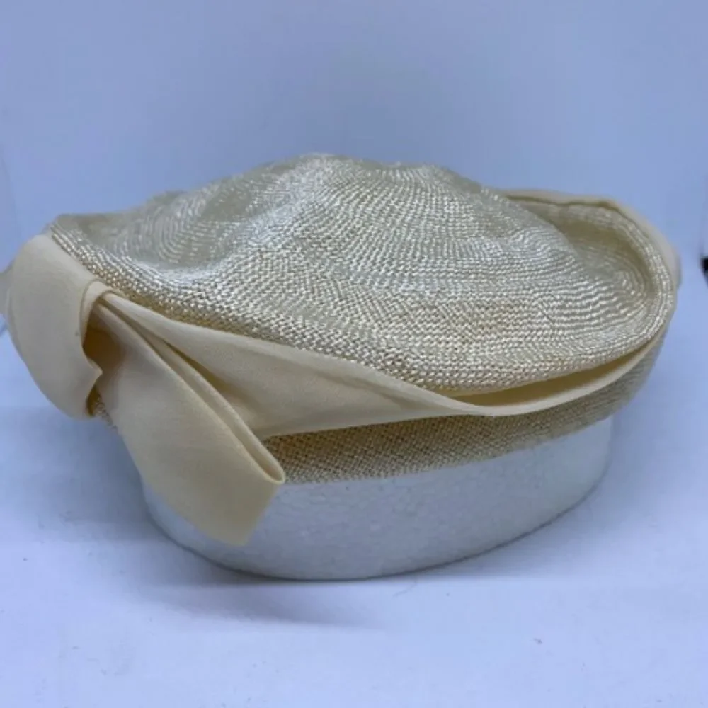 Vintage Exclusive Flo-Denis Cream Hat - Picture 3 of 9